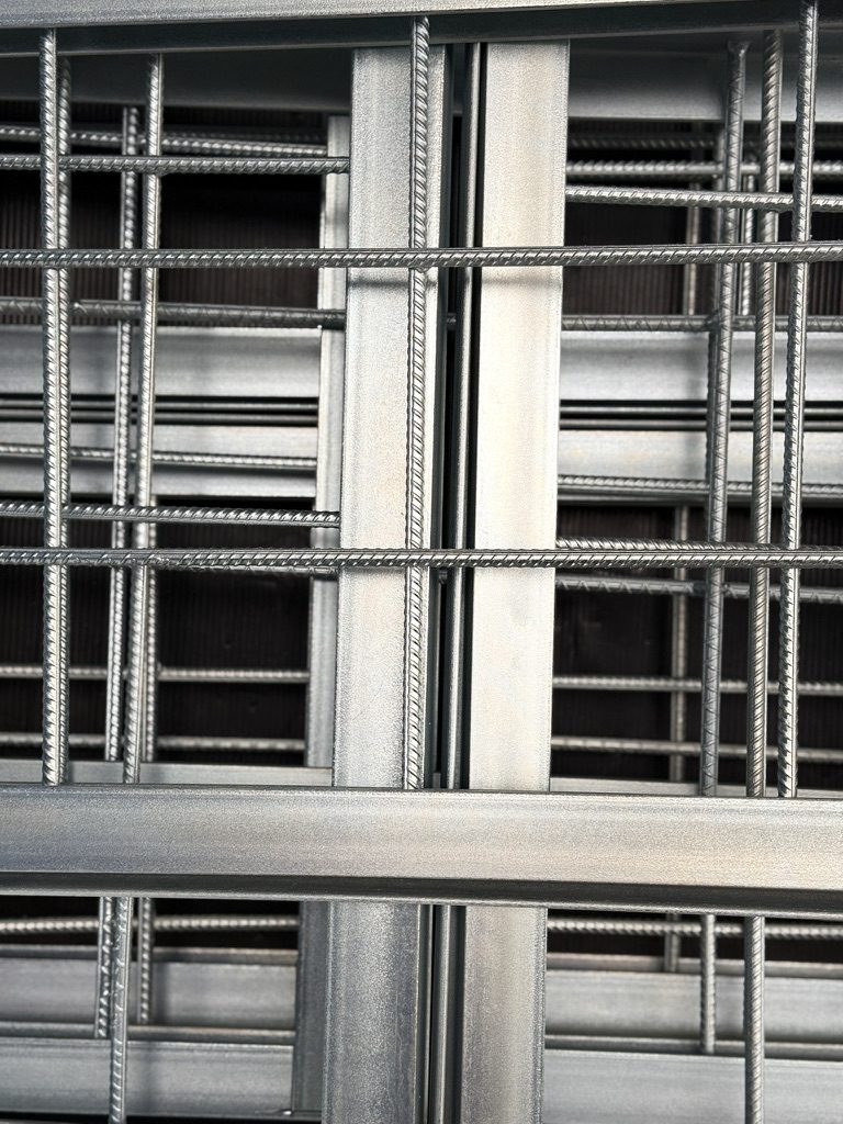 Marcos de perfil y varilla galvanizados con acabado azul